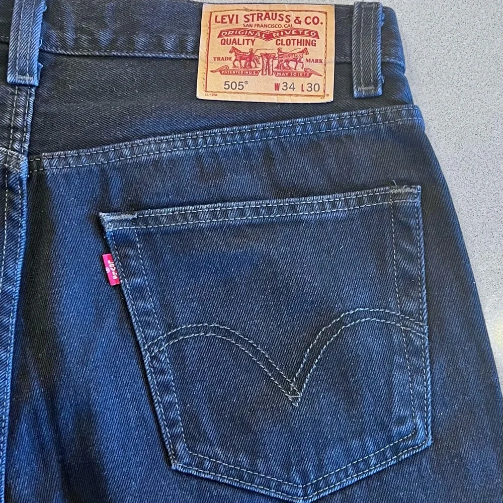 Levi's 505 Men's Black Straight Jeans Zip Fly W34 L30